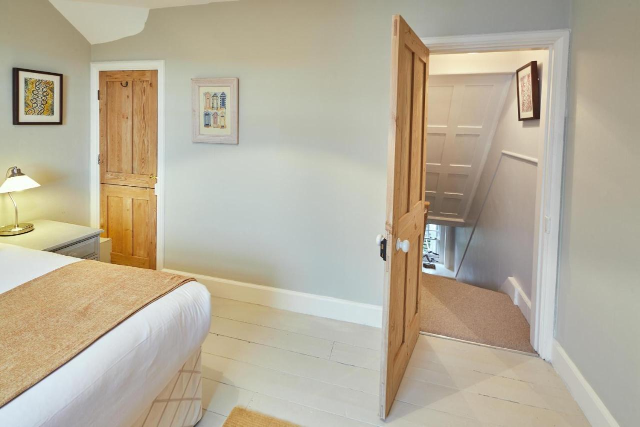 Host & Stay - 1 Coastguard Cottages Скарборо Экстерьер фото